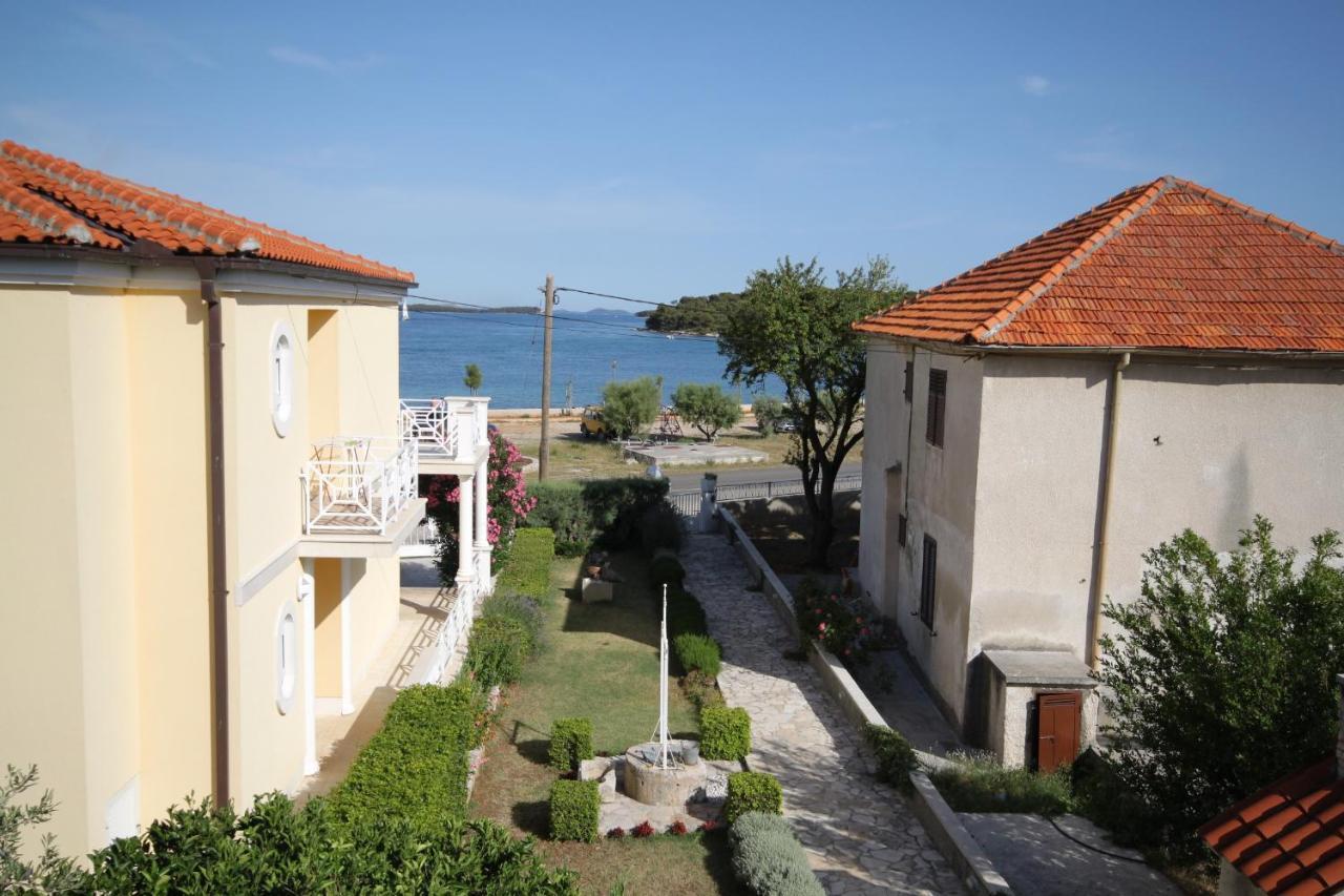Rooms By The Sea Pasman - 8223 Exteriér fotografie